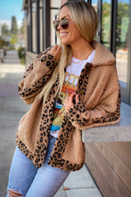 Load image into Gallery viewer, Flaxen Leopard Contrast Lapel Collar Sherpa Coat
