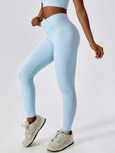 Load image into Gallery viewer, 092f2206-026f-4280-9ad8-777b8da35a05-Max