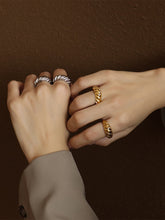 Load image into Gallery viewer, 11653335-ccb4-4926-aca4-5759bf1360a2-Max