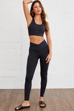 Load image into Gallery viewer, Black Arched Waist Seamless Active Leggings