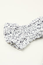 Load image into Gallery viewer, Black Floral Printed Crinkled Ruffled Bubble Sleeve Blouse