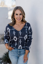 Load image into Gallery viewer, Gray Plus Size Aztec Print Exposed Seam Top
