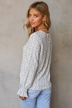 Load image into Gallery viewer, Black Floral Printed Crinkled Ruffled Bubble Sleeve Blouse