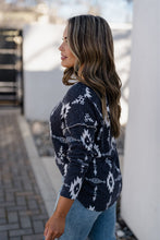 Load image into Gallery viewer, Gray Plus Size Aztec Print Exposed Seam Top