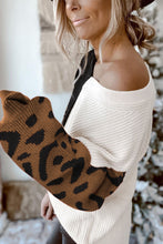 Load image into Gallery viewer, Print Contrast Color V Neck Sweater