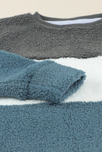 Load image into Gallery viewer, Oversized Colorblock Plush Sweatshirt