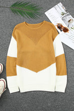 Load image into Gallery viewer, Two-Tone Chevron Pullover Sweater