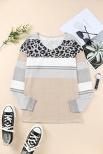 Load image into Gallery viewer, Leopard Color Block V Neck Top