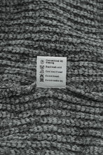 Load image into Gallery viewer, Ripped Raw Hem Chunky Pullover Sweater