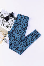 Load image into Gallery viewer, Classic Leopard Print Active Leggings