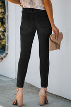 Load image into Gallery viewer, Button Fly Skinny Jeans with Pockets
