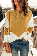 Load image into Gallery viewer, Two-Tone Chevron Pullover Sweater