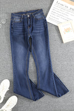 Load image into Gallery viewer, Medium Blue Wash Vintage Wide Leg Jeans

