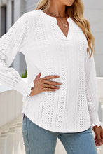 Load image into Gallery viewer, White Split Neck Textured Loose Blouse

