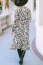 Load image into Gallery viewer, Leopard Pocketed Open Front Duster Cardigan
