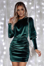 Load image into Gallery viewer, Green Velvet Puff Sleeve Ruched Bodycon Dress
