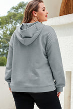 Load image into Gallery viewer, Gray Kangaroo Pockets Quilted Plus Size Hoodie
