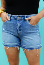 Load image into Gallery viewer, Raw Edge Splicing Distressed Plus Size Denim Shorts
