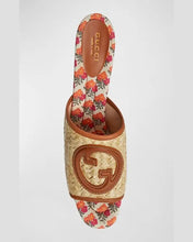 Load image into Gallery viewer, Women&#39;s Interlocking G slide sandal
