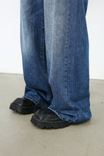 Load image into Gallery viewer, 848e1e5a-56f1-4803-a74a-c06997629091-Max
