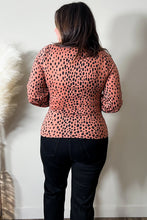 Load image into Gallery viewer, Leopard Plus Size Puff Sleeve V Neck Lace-up Slim Top
