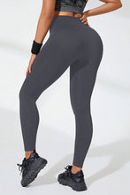 Load image into Gallery viewer, b425ac5c-2fc5-4355-85d5-45ea931aba16-Max
