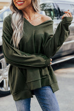 Load image into Gallery viewer, Green Expose Seam Detail Split Neck Long Sleeve Top
