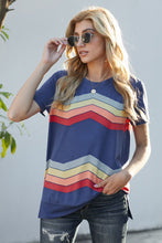 Load image into Gallery viewer, Colorful Wavy Stripes Print Short Sleeve Tee
