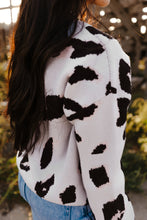 Load image into Gallery viewer, Contrast Trimmed V Neck Leopard Sweater
