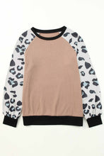 Load image into Gallery viewer, Leopard Sleeve Contrast Knitted Pullover Top

