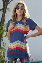 Load image into Gallery viewer, Colorful Wavy Stripes Print Short Sleeve Tee
