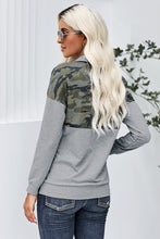 Load image into Gallery viewer, Camo Splice Gray Kangaroo Pocket Zip Collar Sweatshirt
