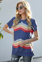 Load image into Gallery viewer, Colorful Wavy Stripes Print Short Sleeve Tee
