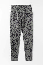 Load image into Gallery viewer, Classic Leopard Print Active Leggings
