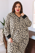 Load image into Gallery viewer, Plus Size V Neck Top And Sweatpants Lounge Set
