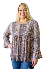 Load image into Gallery viewer, Floral Print Round Neck Plus Size Babydoll Blouse
