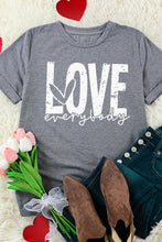 Load image into Gallery viewer, LOVE everybody Graphic T-shirt
