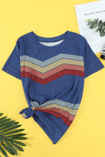 Load image into Gallery viewer, Colorful Wavy Stripes Print Short Sleeve Tee
