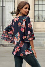 Load image into Gallery viewer, 3/4 Flared Sleeve Floral Blouse
