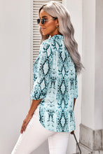 Load image into Gallery viewer, Wild Snake Print Shirt with Pockets
