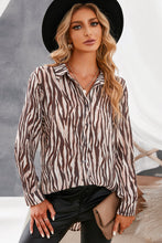 Load image into Gallery viewer, Animal Print Buttons Shirt
