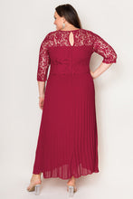 Load image into Gallery viewer, Lace Scalloped V Neck 3/4 Sleeves Pleated Tulle Plus Maxi Dress
