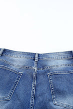 Load image into Gallery viewer, Quintuplicate Button Fly High Rise Plus Denim Shorts
