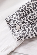 Load image into Gallery viewer, Contrast Leopard Denim Jacket
