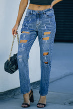 Load image into Gallery viewer, Buttoned Pockets Distressed Jeans
