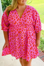 Load image into Gallery viewer, Plus Size 3/4 Sleeves V Neck Leopard Dress
