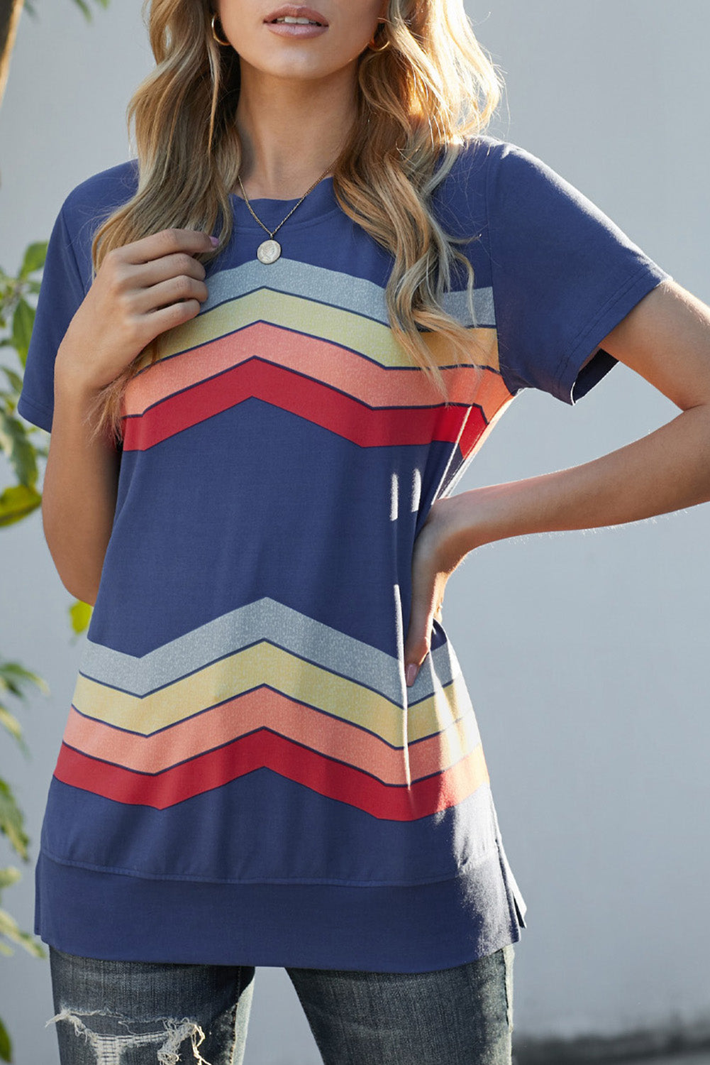 Colorful Wavy Stripes Print Short Sleeve Tee