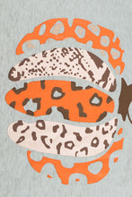 Load image into Gallery viewer, Halloween Pumpkin Leopard Print Plus Size Sweatshirt
