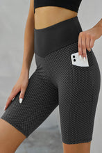 Load image into Gallery viewer, Side Pockets Ruched Butt Lifting Yoga Shorts
