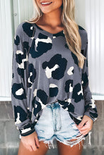 Load image into Gallery viewer, Leopard Print Long Sleeve Loose Top
